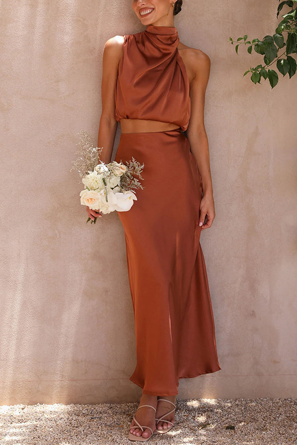 WW | Elegant set: turtleneck sweater and long skirt