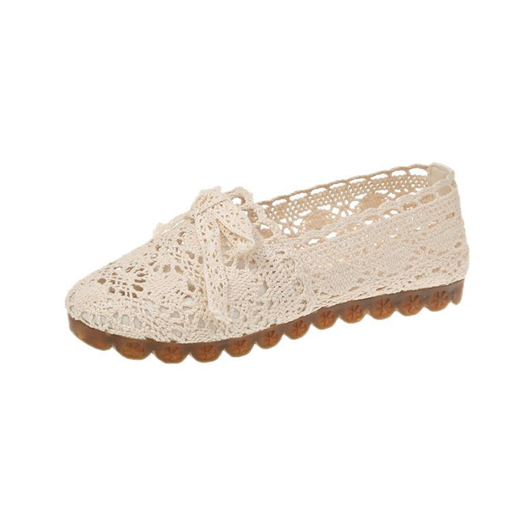 Women's ballerinas with fine lace appliquŽ and comfortable footbed W&W
