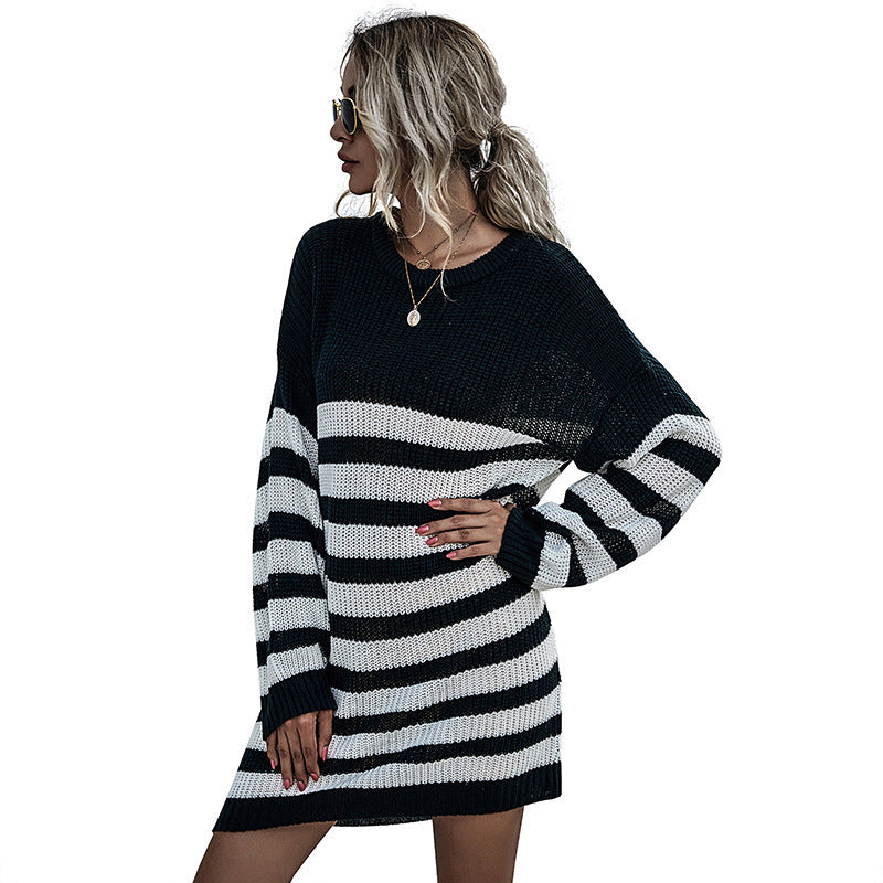 Women's knitted dress with fashionable striped pattern and casual cut WW