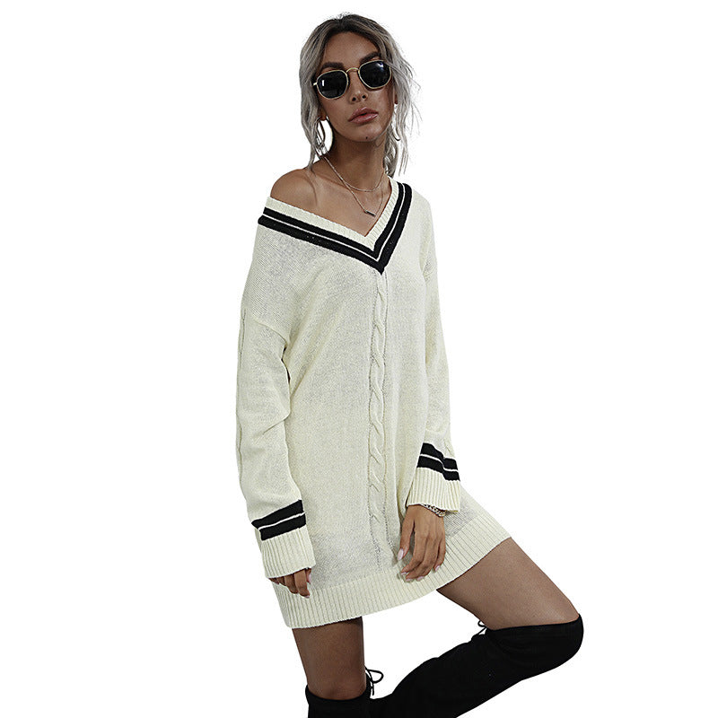 Women's knitted dress with V-neck and decorative belt WW