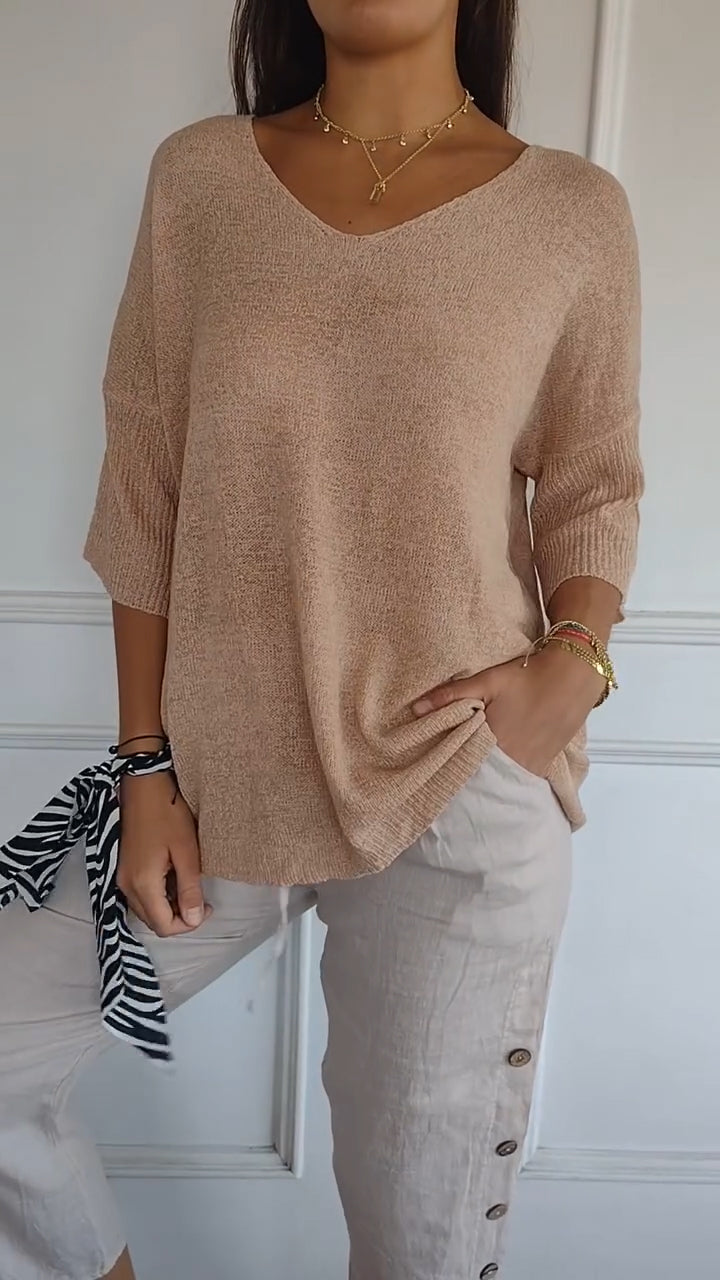 Alexia | Plain V-neck knit top