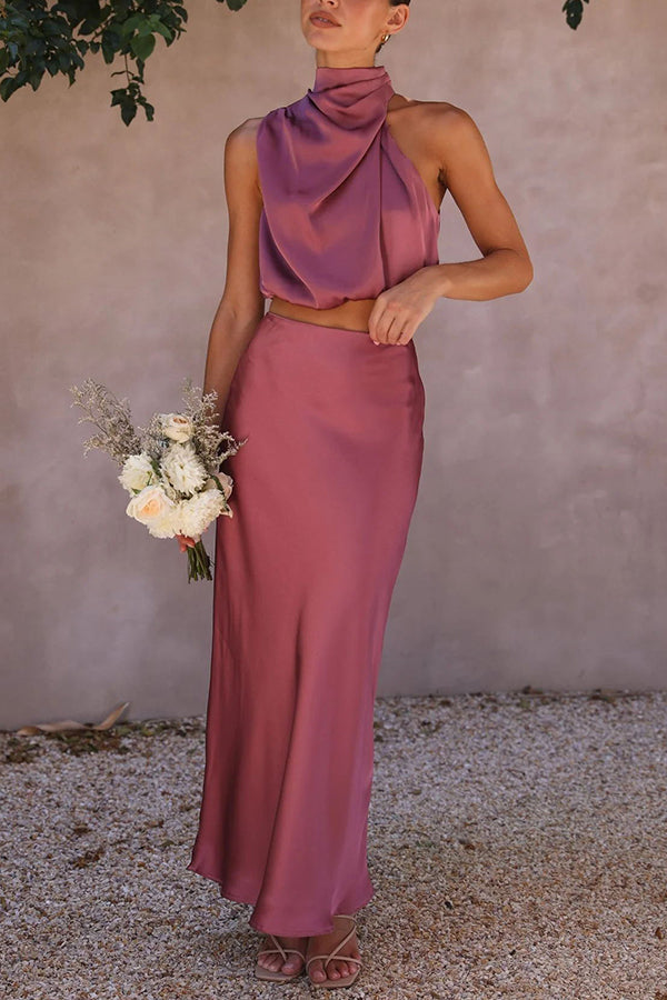 WW | Elegant set: turtleneck sweater and long skirt