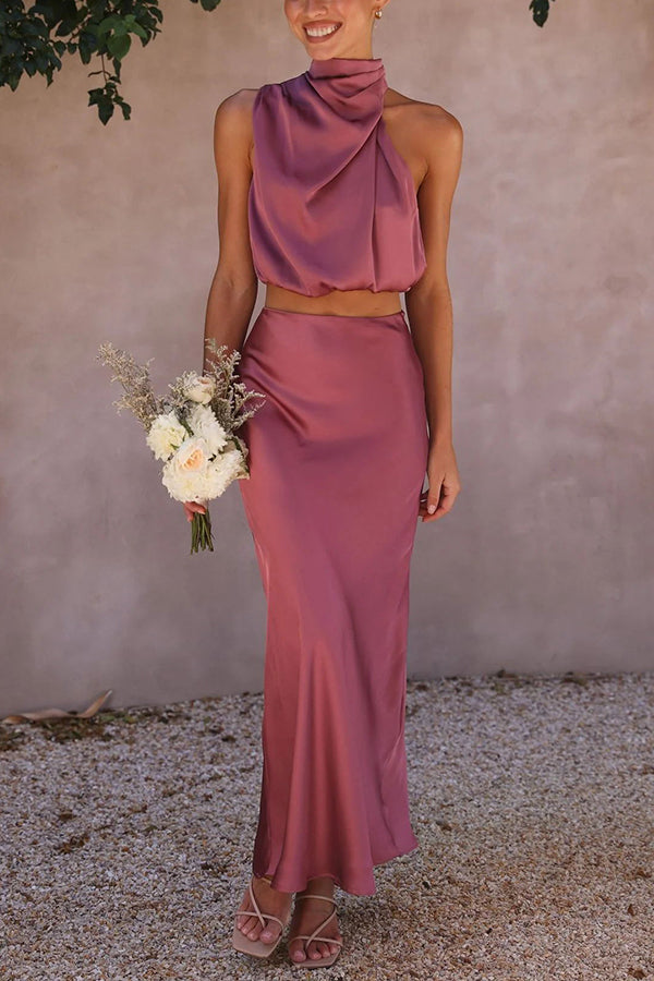 WW | Elegant set: turtleneck sweater and long skirt