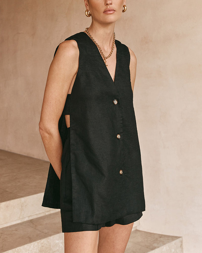 Fiona - Chic Sleeveless Button-Up Ensemble
