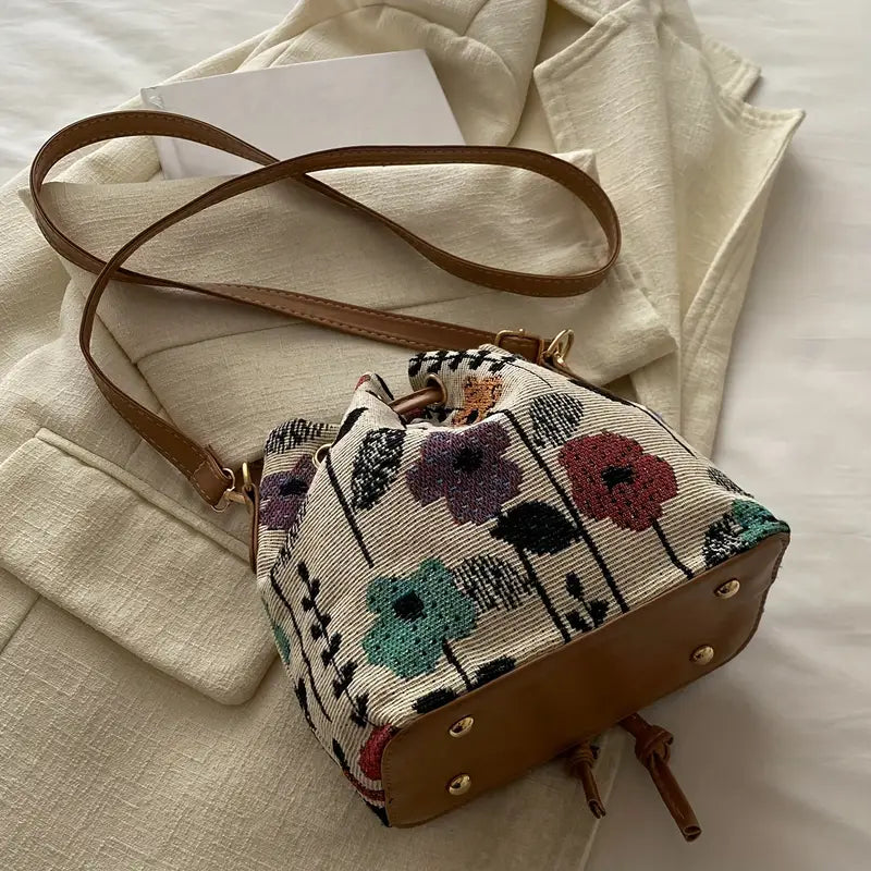 VIX - ELEGANT CROSS PATTERN CROSSBODAY BAG