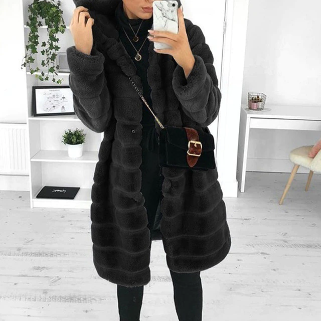 Zephyr - elegant winter coat with cape