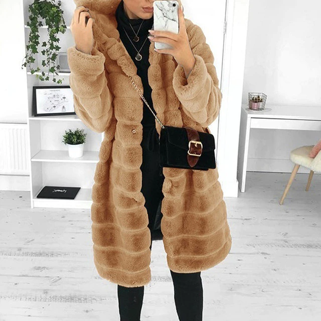 Zephyr - elegant winter coat with cape