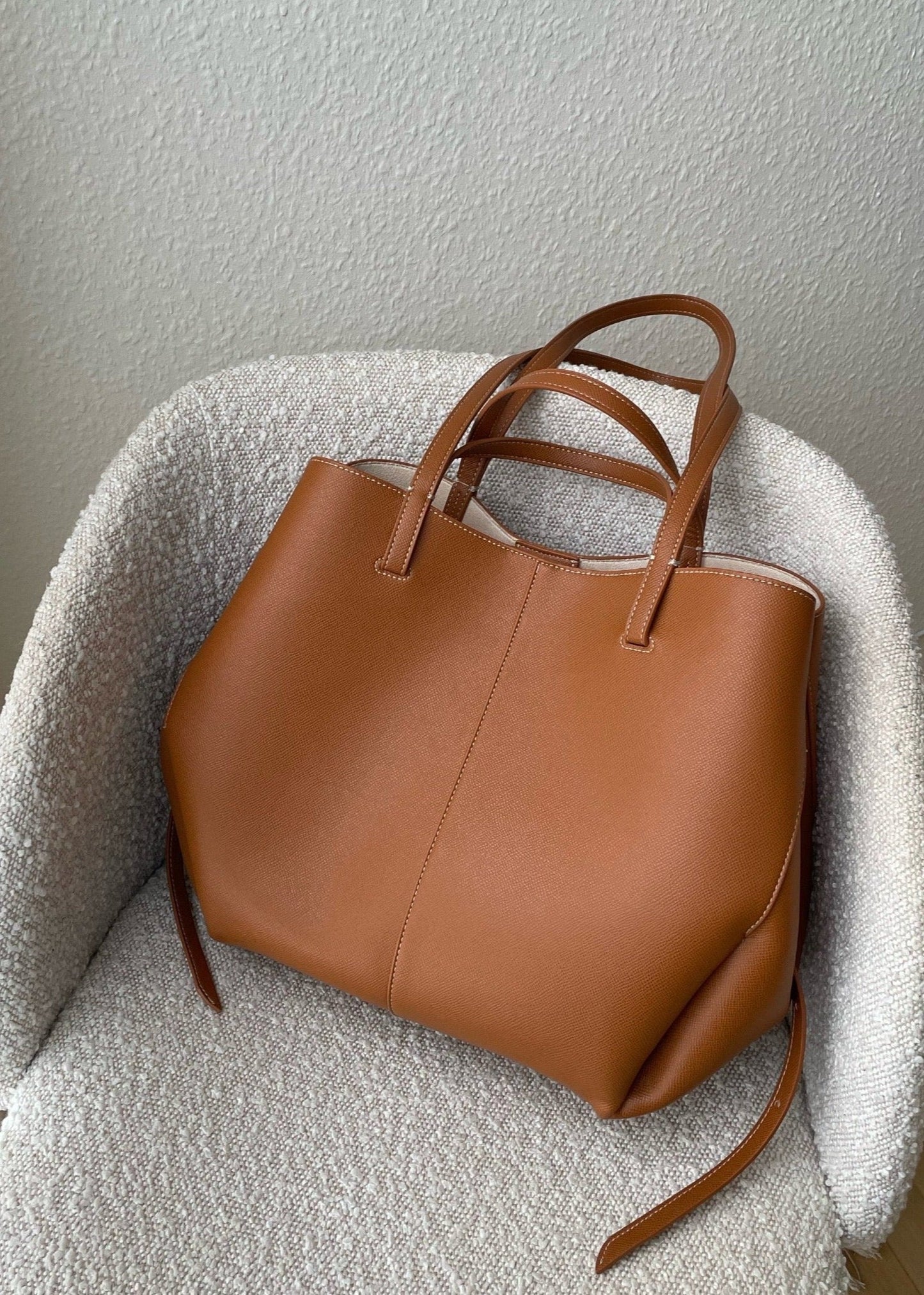 LIV - ELEGANT SHOULDER BAG