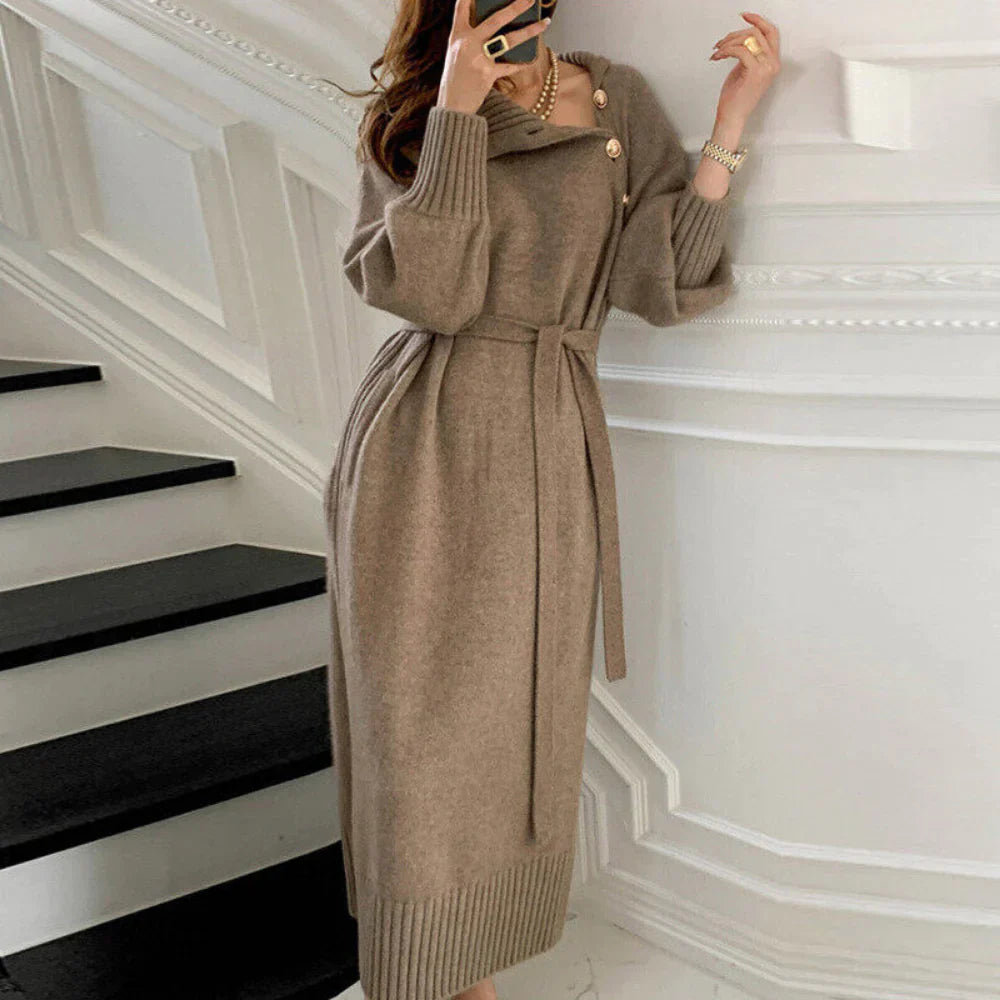 WW | Long-sleeved knitted dress with high collar, buttons and belt
