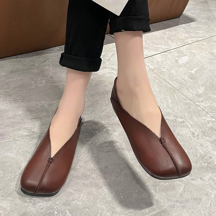 Women's ballerinas with elegant toe slit design W&W