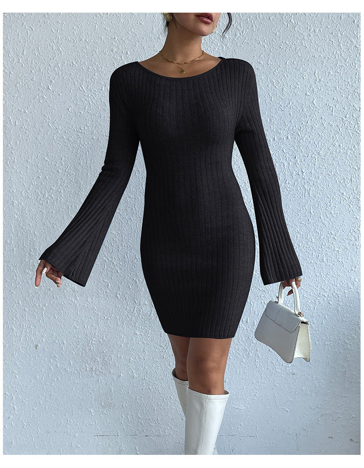WW | Long-sleeved trumpet sleeve open back knit dress