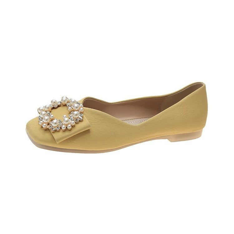 Women's ballerinas with elegant pearl accents and fashionable design W&W