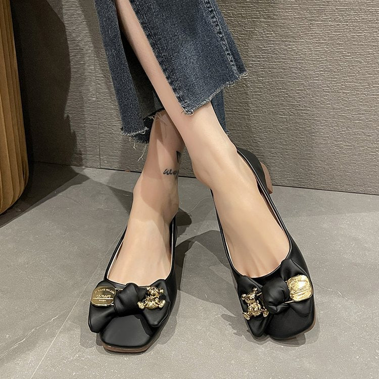Women's ballerinas with elegant bow detail and gold accents W&W