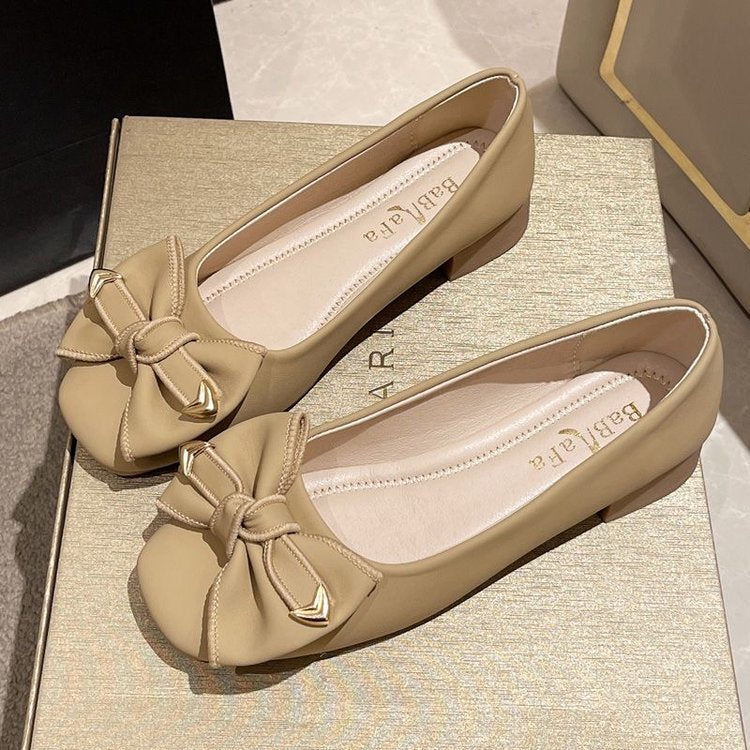 Women's ballerinas with elegant bow detail W&W