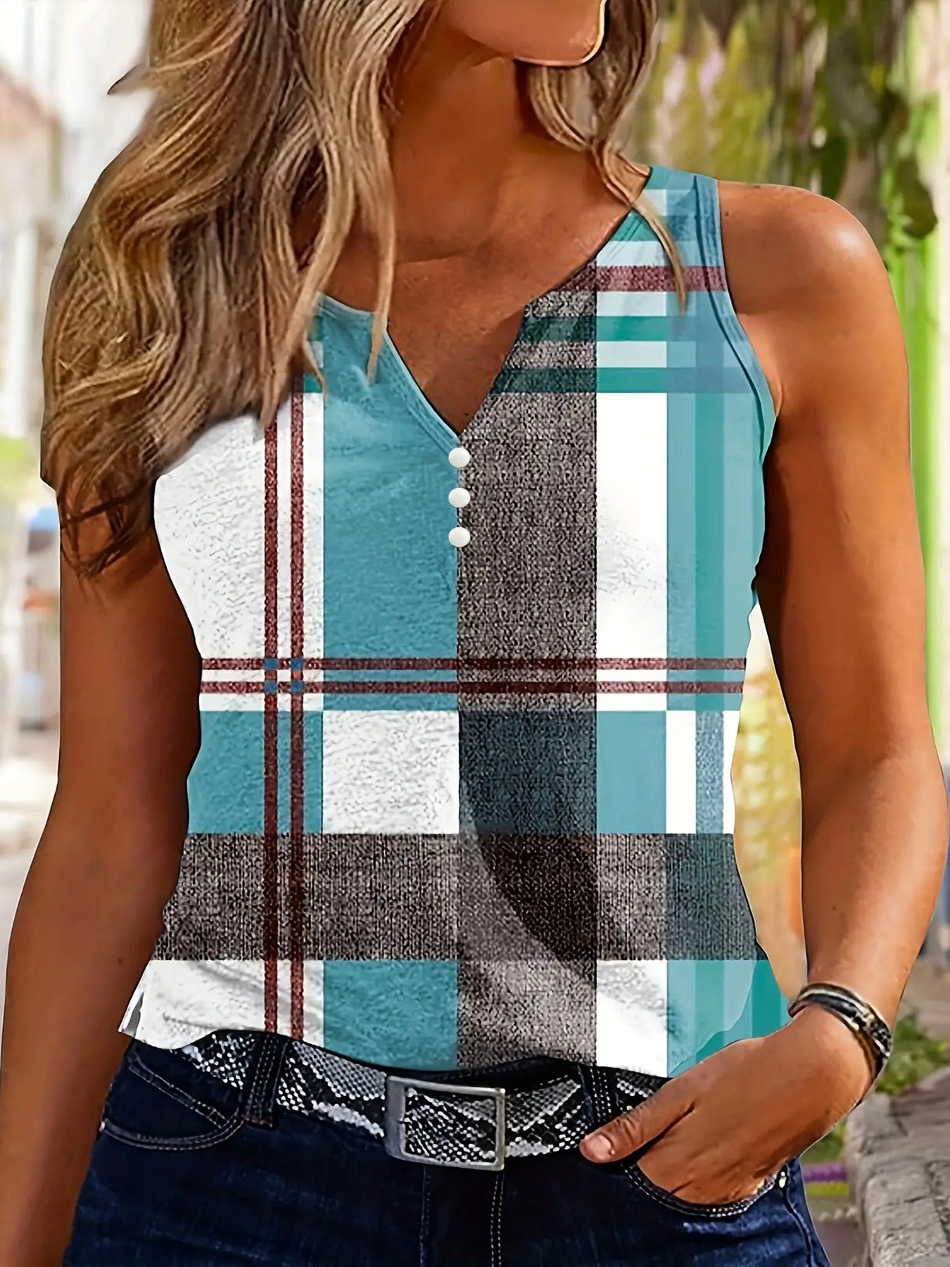 Women's sleeveless checked top with decorative buttons WW