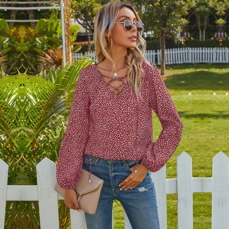Women's blouse with decorative lace detail and flounce sleeves WW