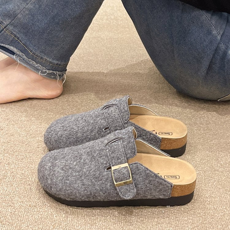 Women's clogs with comfortable footbed and elegant strap design W&W