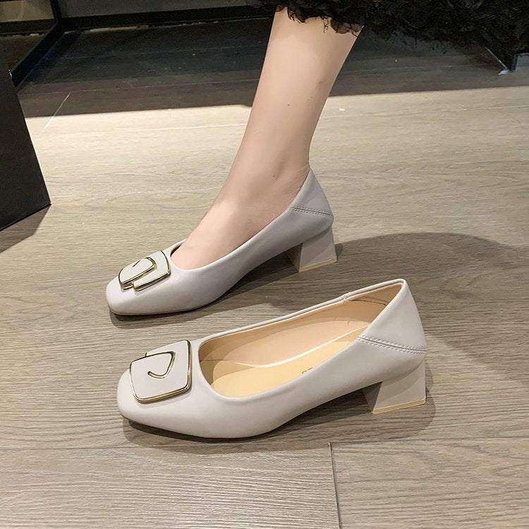 Women's comfortable pumps with stylish buckle detail W&W