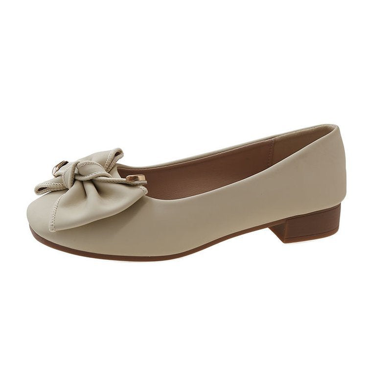 Women's ballerinas with elegant bow detail W&W