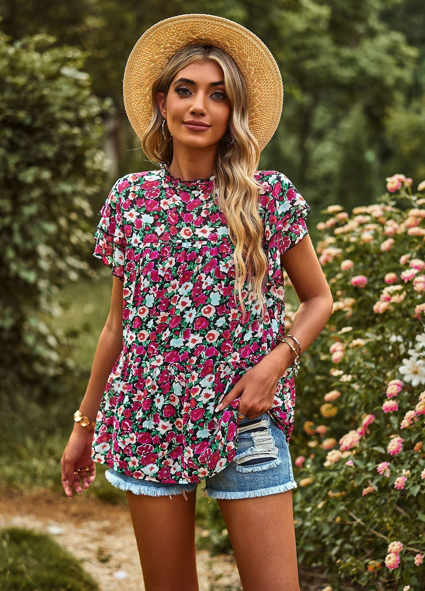 Women's lively blouse shirt with ruffle details and floral design WW