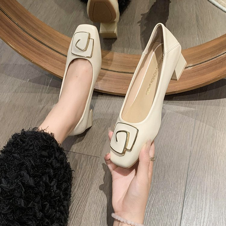 Women's comfortable pumps with stylish buckle detail W&W