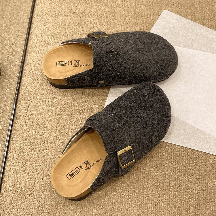 Women's clogs with comfortable footbed and elegant strap design W&W