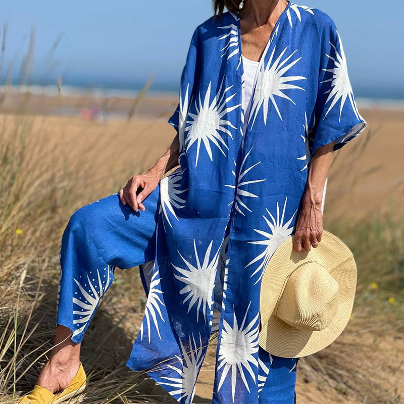 Women's beach kimono with floral pattern and airy fit