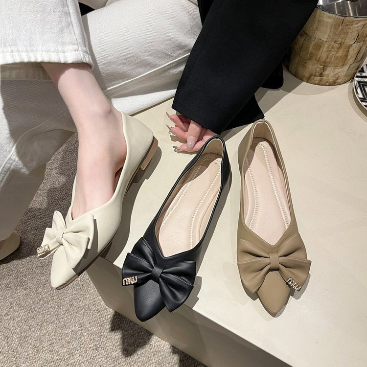 Women's ballerinas with fashionable bow detail and sparkling jewelry W&W