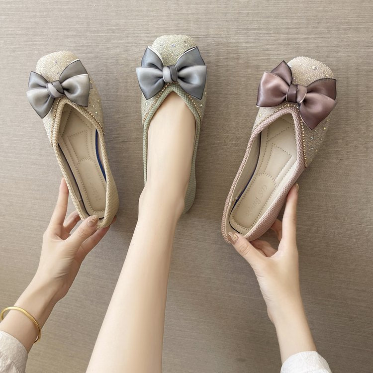 Women's ballerinas with elegant bow appliquŽ and sparkling rhinestone details W&W