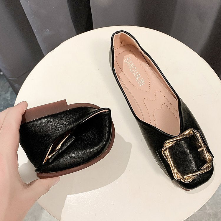 Women's ballerina flats with decorative buckle and luxurious lining W&W