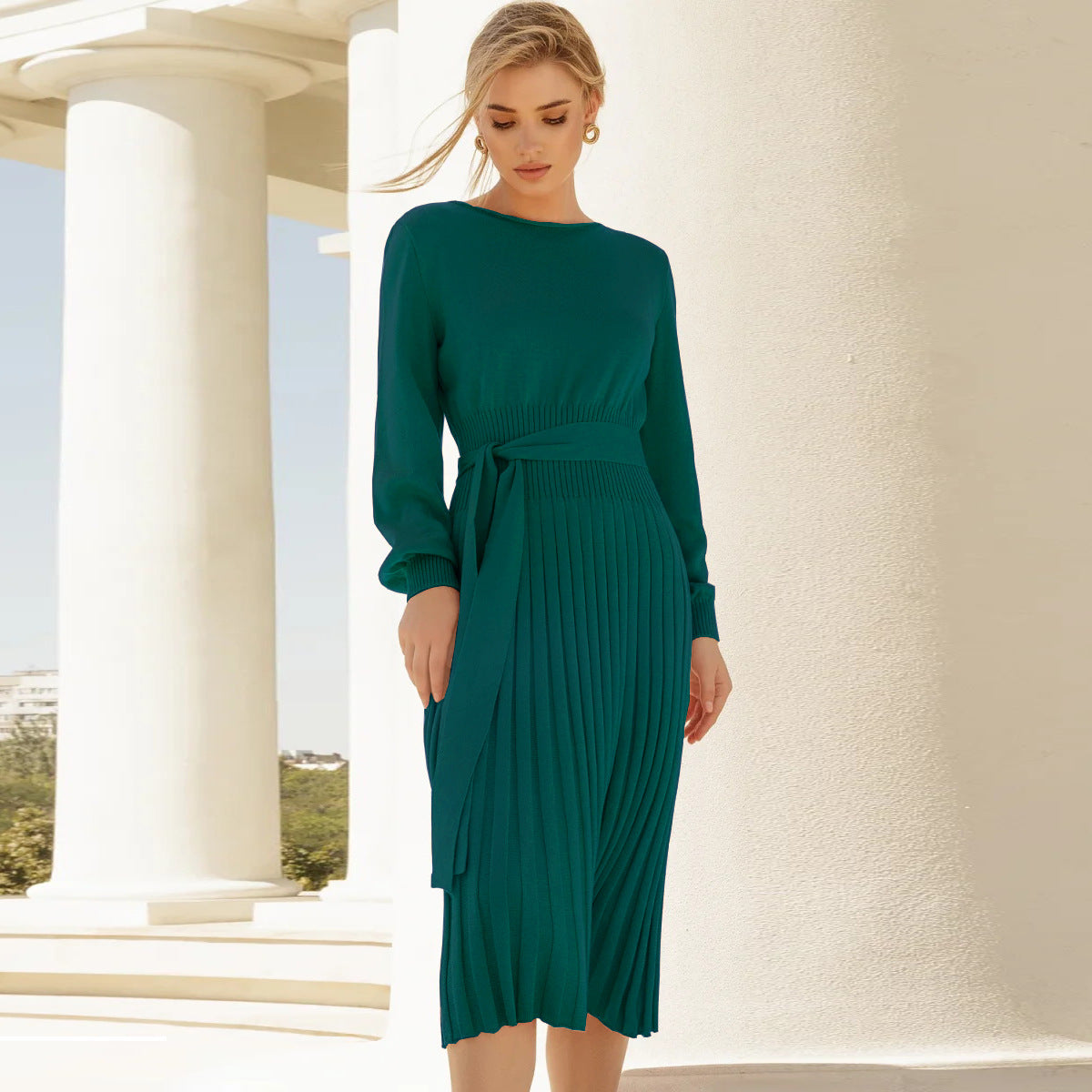 Women's knitted dress with adjustable belt and long sleeves WW