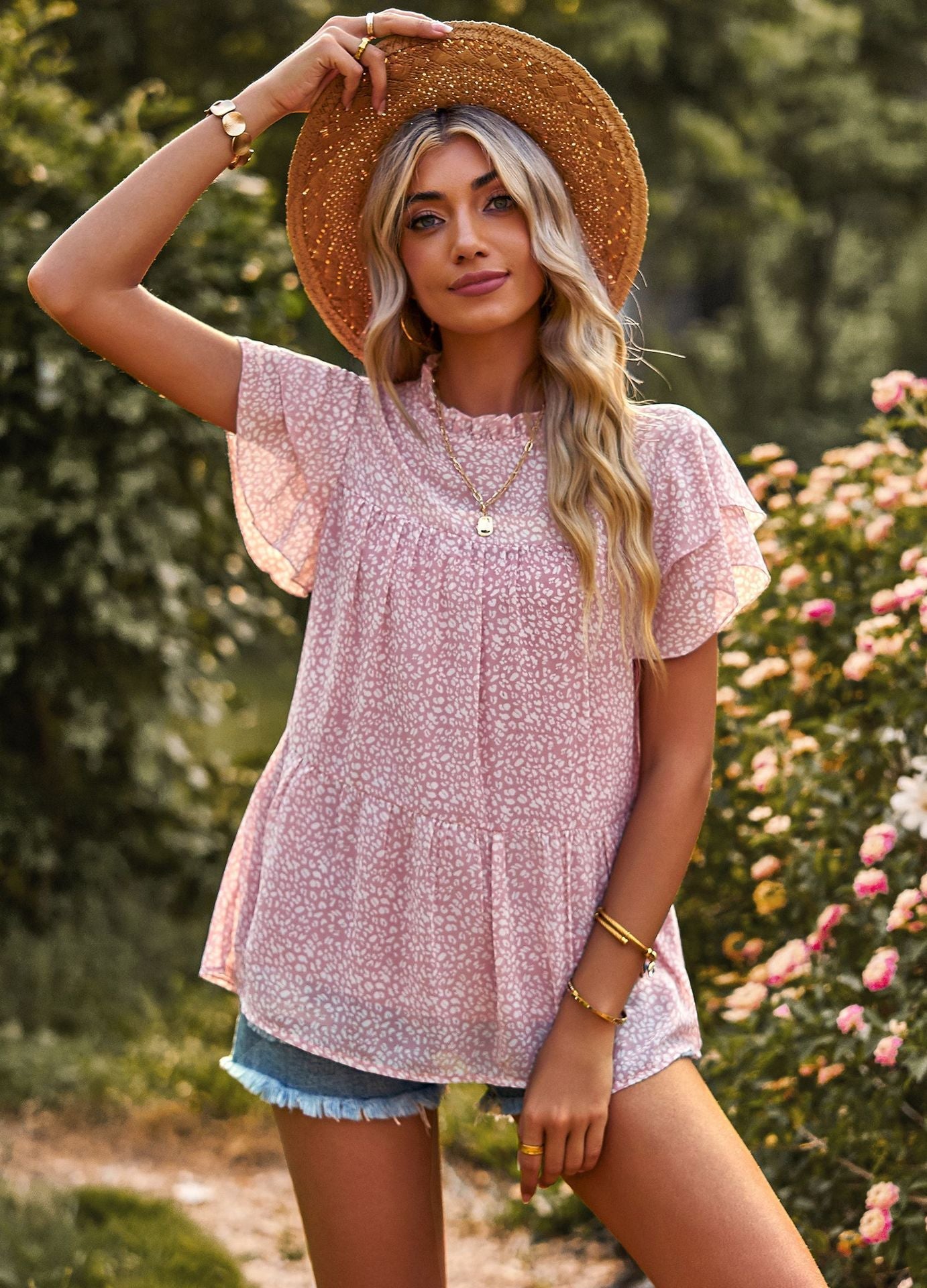 Women's lively blouse shirt with ruffle details and floral design WW