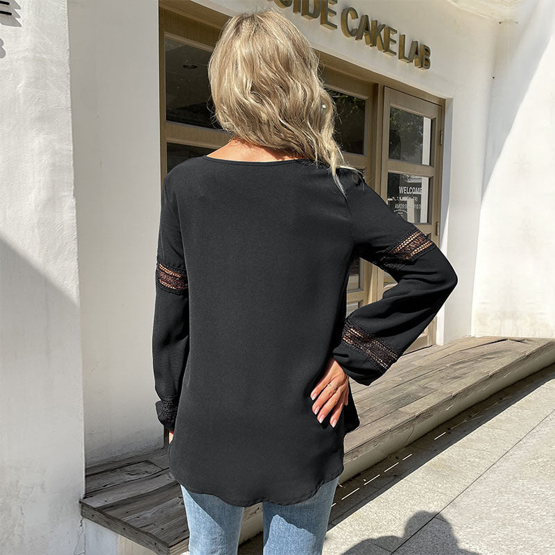 Women's blouse with decorative lace sleeves and a loose fit WW