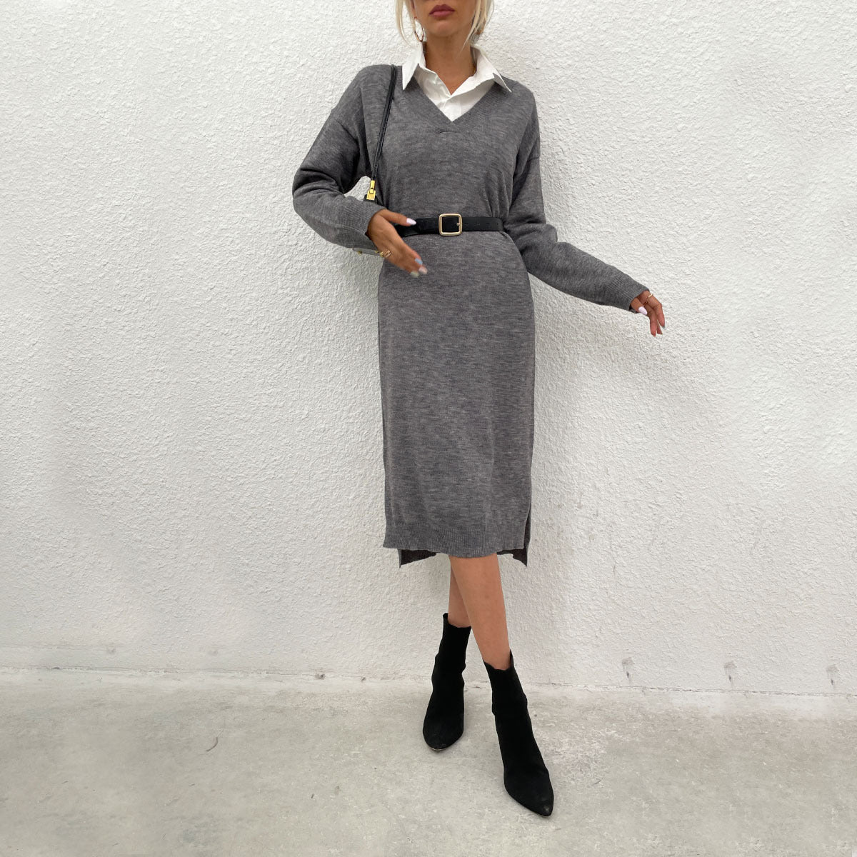 Women's knitted dress with deep V-neck and elegant waist belt WW