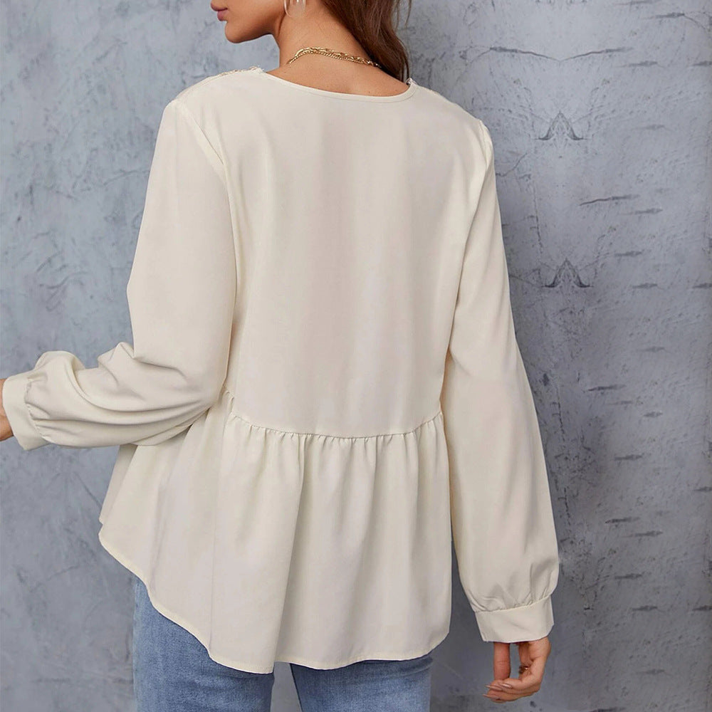 Women's blouse with elegant V-neck and voluminous sleeves W&W