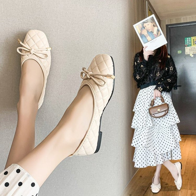 Women's ballerinas with elegant knot detail and padded insole W&W
