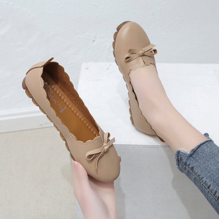 Women's ballerinas with decorative knot and elastic edge W&W