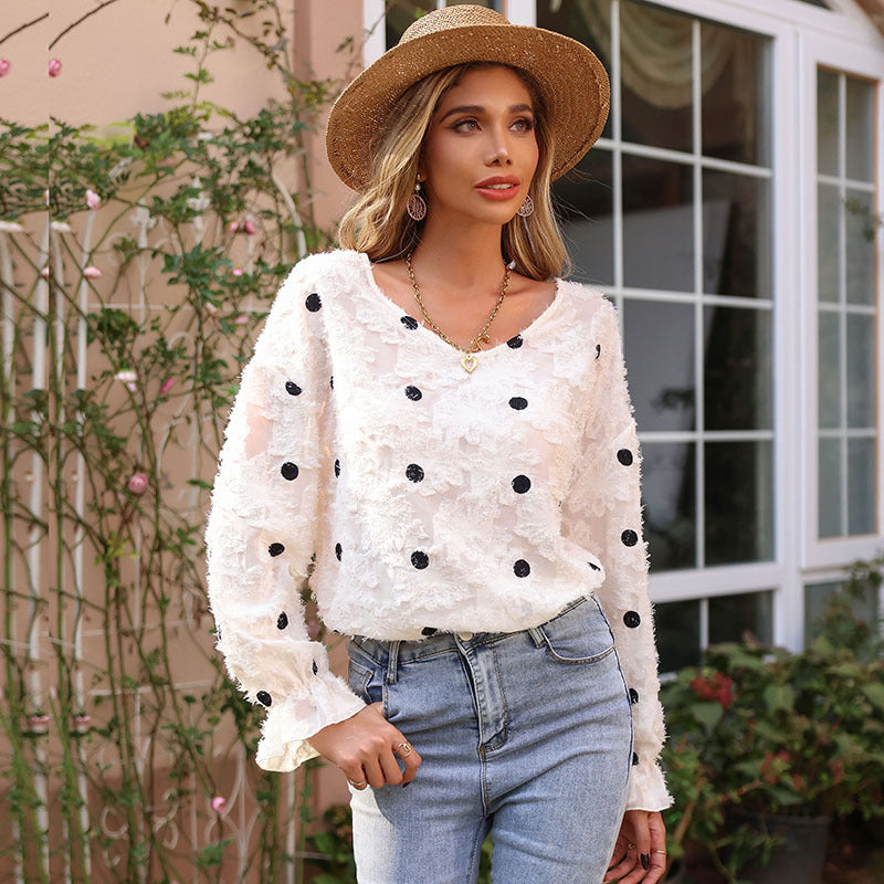 Women's blouse with decorative ruffle details and feminine lace structure WW
