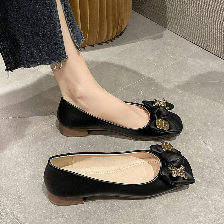 Women's ballerinas with elegant bow detail and gold accents W&W