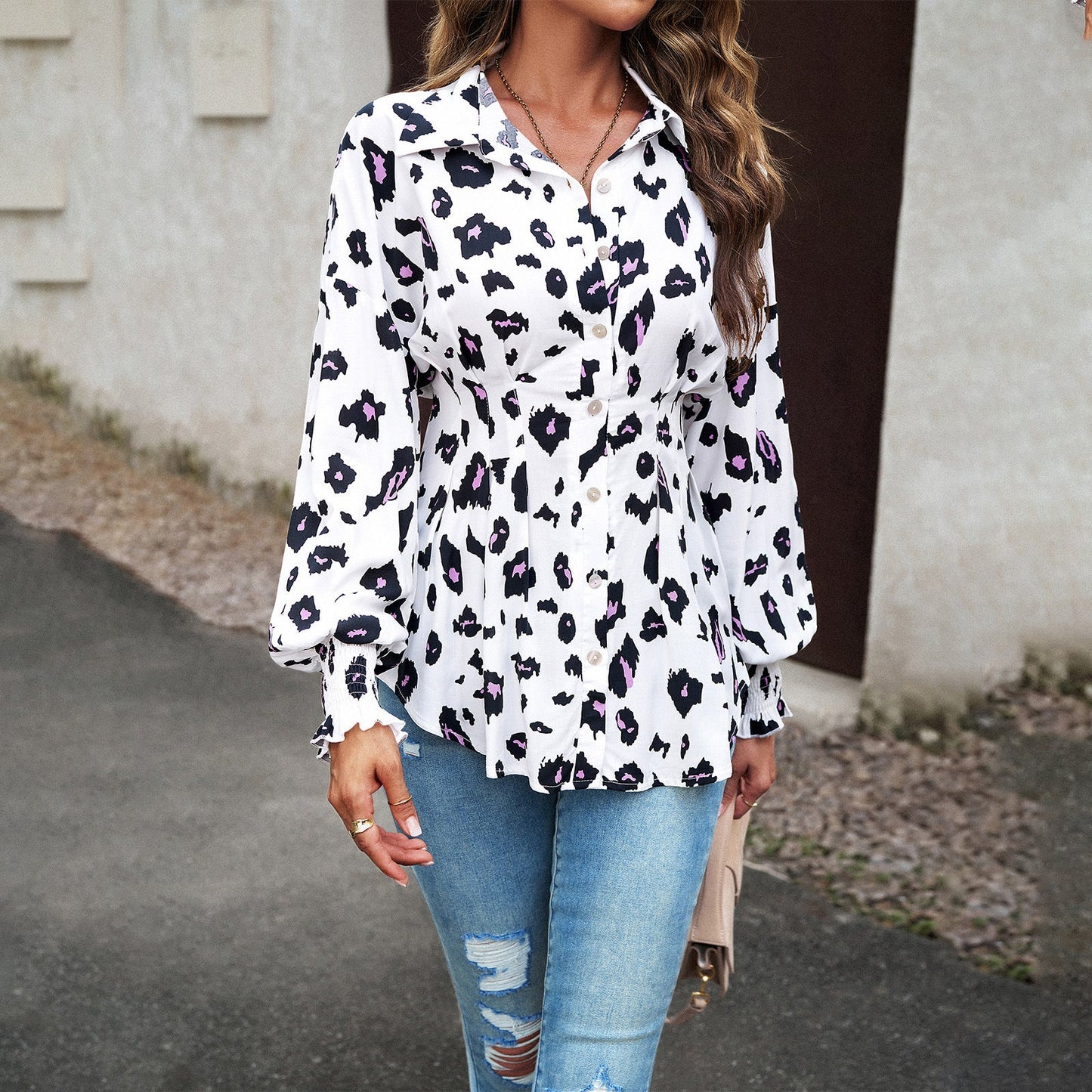 Women's blouse with elegant ruffle details and fashionable leopard print WW
