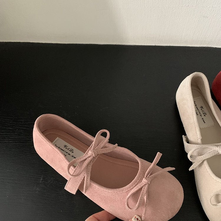 Women's ballerinas with elegant bow detail and high-quality suede W&W