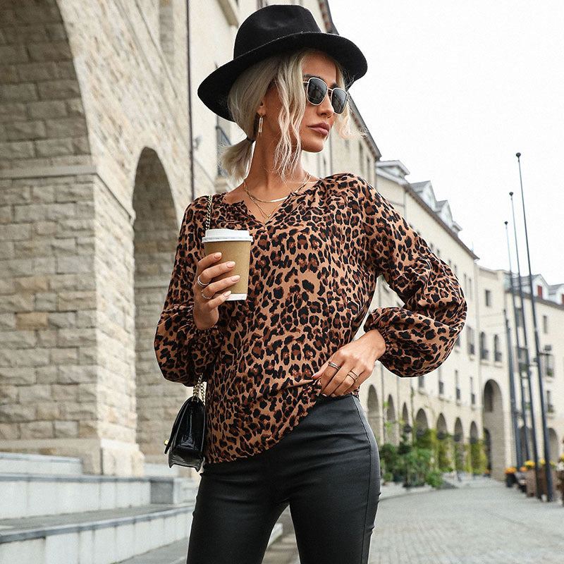 Women's blouse with unique leopard print and voluminous sleeves WW