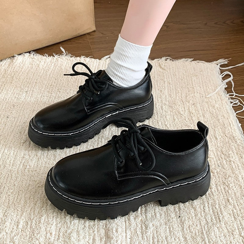Women's chunky lace-up shoes with a sturdy profile and fashionable design W&W