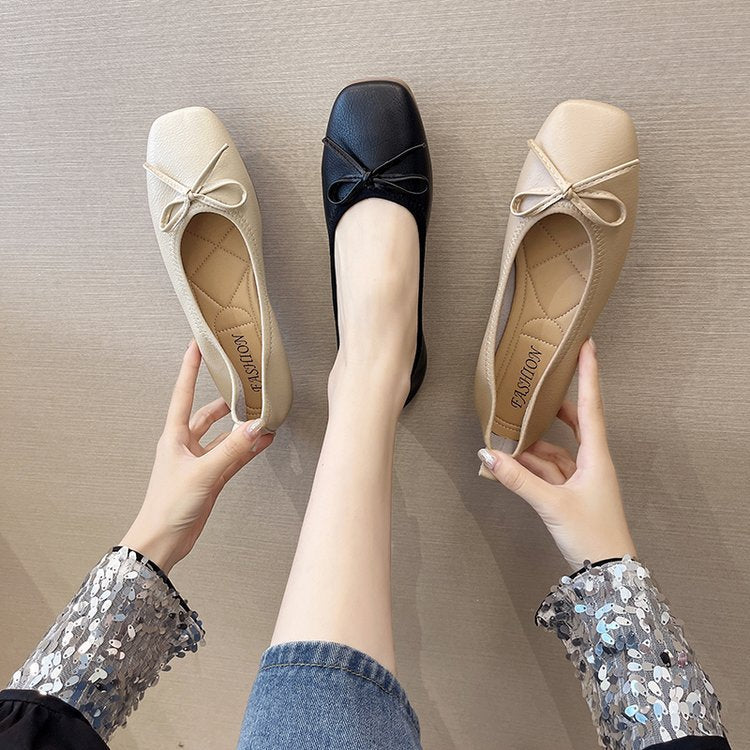 Women's ballerinas with elegant bow detail and high-quality leather W&W