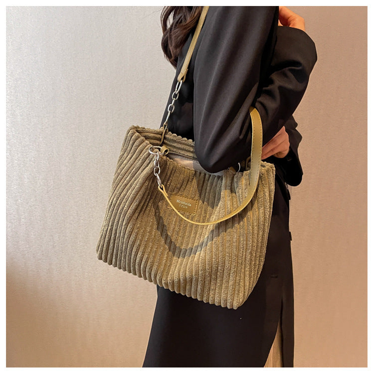 Isabelle | Luxury bag with shoulder strap