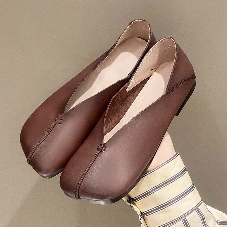 Women's ballerinas with elegant toe slit design W&W