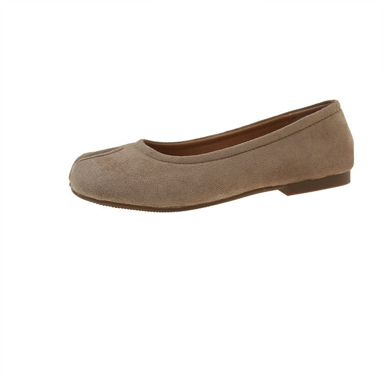 Women's ballerinas made of high-quality suede with ergonomic footbed W&W