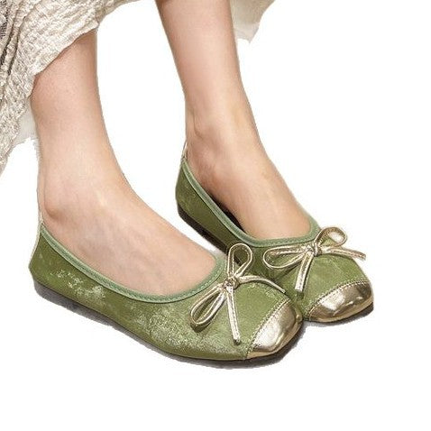 Women's ballerinas with elegant bow accents and comfortable sole W&W