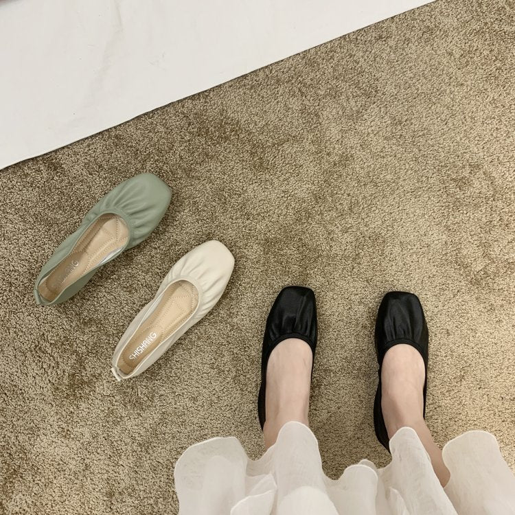 Women's ballerina flats made of soft, flexible leather W&W
