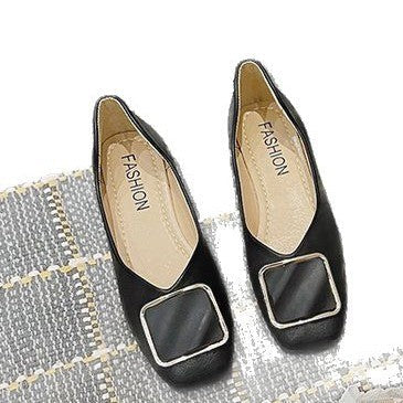 Women's ballerinas with elegant decorative strap and comfortable footbed W&W